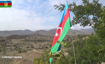 İşgalden kurtarılan Cebrail ilinin köylerinde Azerbaycan bayrağı dalgalanıyor