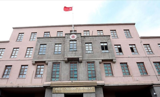 MSB adına fakülte ve yüksekokullarda eğitim görenlerin komutanlık bünyesine alınmasına ilişkin yönetmelik yayımlandı