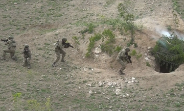Azerbaycan ve Türk askerleri ortak tatbikat yaptı