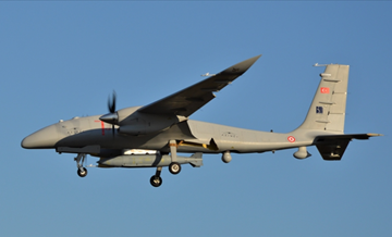 Bayraktar AKINCI TİHA 1.360 kilogram faydalı yükle 13 saat 24 dakika uçtu