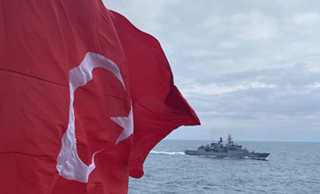 TCG YAVUZ fırkateyni, NATO Daimi Deniz Görev Grubu-2 unsurlarıyla geçiş eğitimleri icra etti