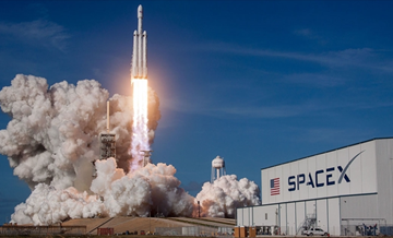 SpaceX uzaya 4 'amatör astronot' gönderdi