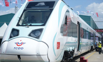 Milli elektrikli trenin fabrika testleri başlatıldı