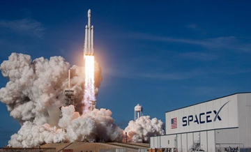 SpaceX uzaya ilk sivil uçuşunu bu yıl gerçekleştirmeyi planlıyor
